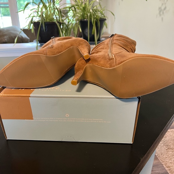 Array Tan Heeled Boots with Ruched Design - Picture 3 of 3